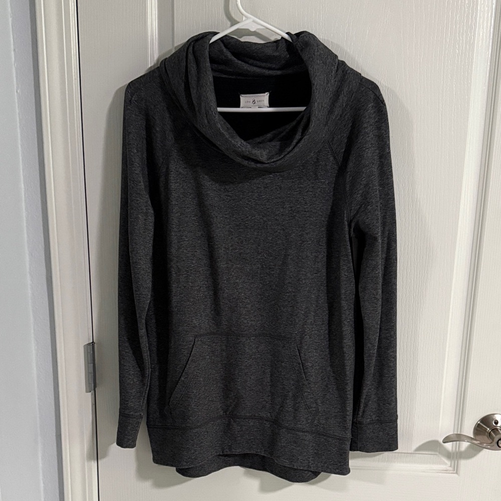 Lou & Grey! Like New! Charcoal Gray Sweater- Size Medium